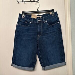 Women’s Levi's Classic Bermuda Denim Shorts Size 27 new